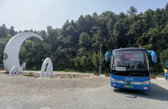 看過來，婺源公交旅游專線延伸至月亮灣景區(qū)啦！